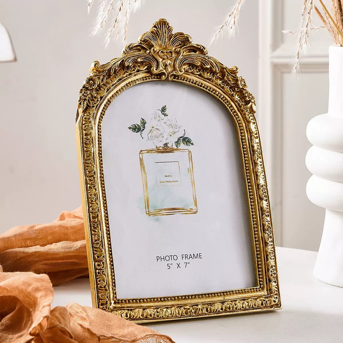 Exquisite Vintage Golden Resin Picture Frame, Photo Frame - Intricate Baroque Style, Tabletop & Wall Hanging Display, Elegant Wedding Picture Frame Decor, Perfect For Wedding, Anniversary, And Special Occasion Photos, Beautiful Home Decor,weight 450g