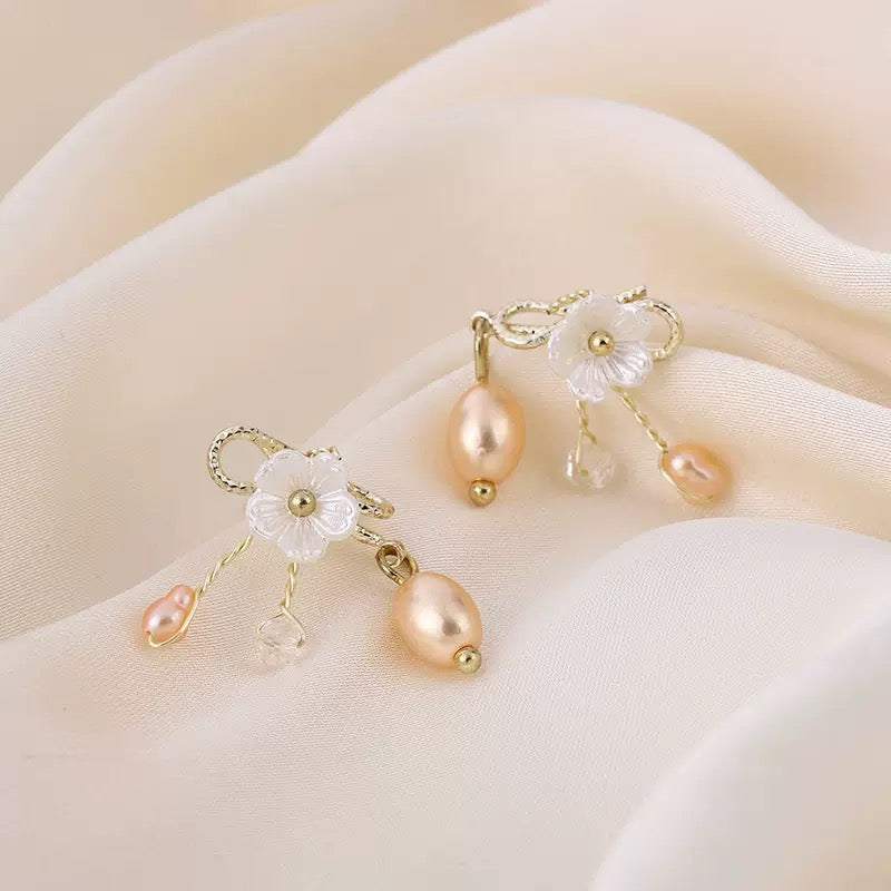 [DFC]Ancient-style Retro Lady Stud Earrings, Classical Hanfu Camellia Tassel Earrings, Chinese Trend Style, Super Ethereal Charm Earrings