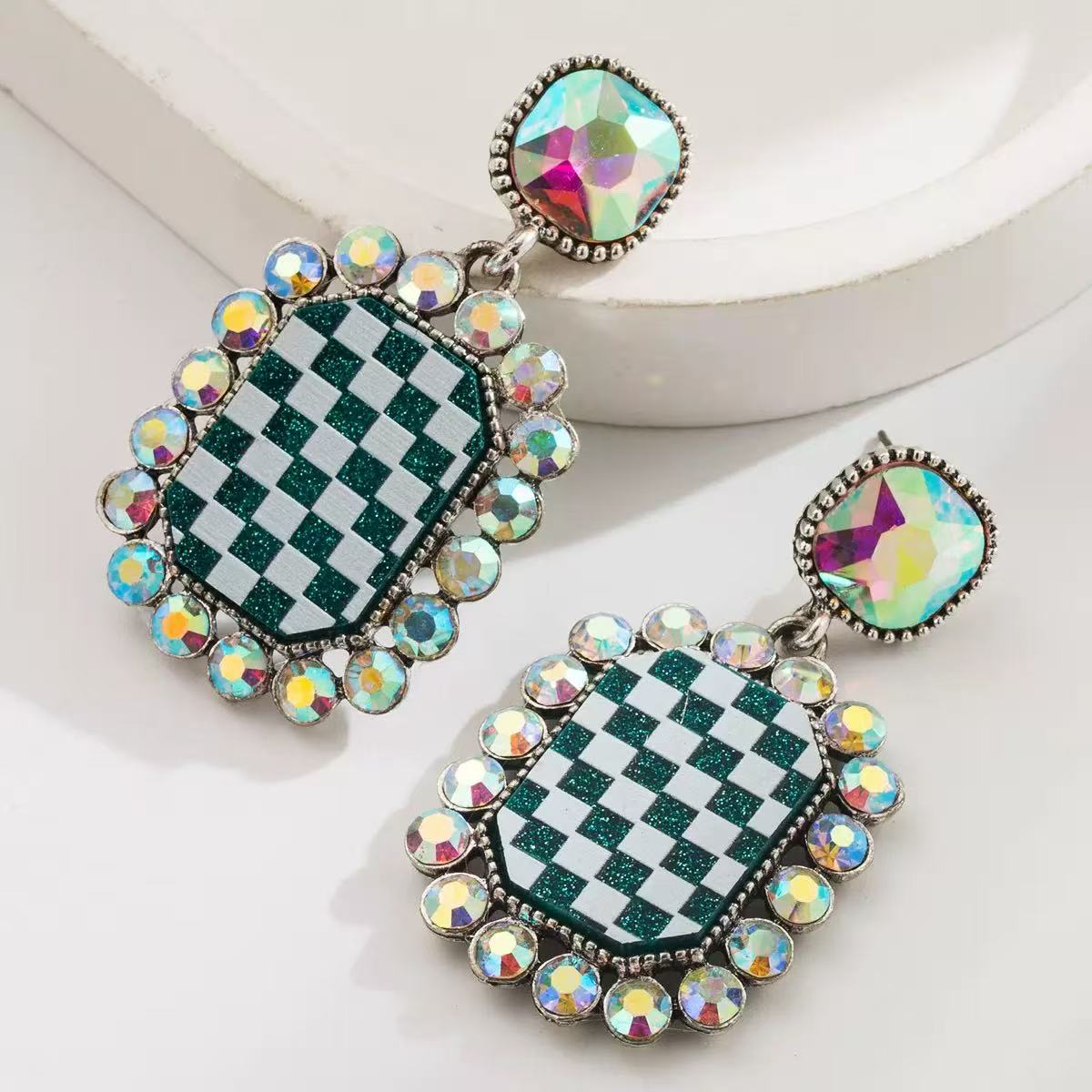 [DFC]New European And American Trend Fashion, Unique Diamond-encrusted Checkered Earrings, Women's Alloy Square Elegant Stud Earrings
