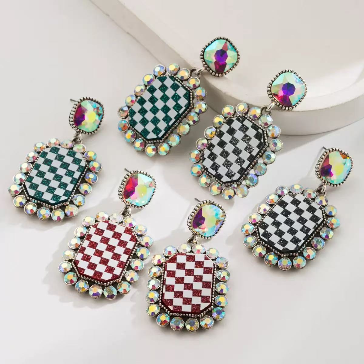 [DFC]New European And American Trend Fashion, Unique Diamond-encrusted Checkered Earrings, Women's Alloy Square Elegant Stud Earrings
